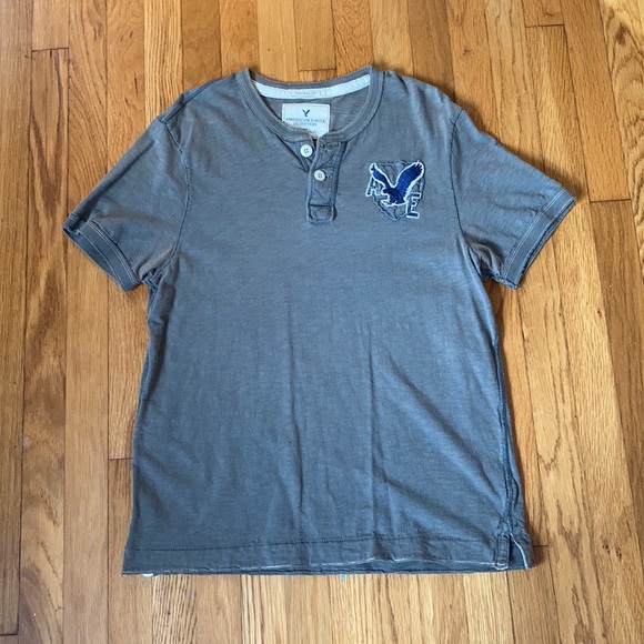 AEO two button t-shirt - Picture 2 of 7